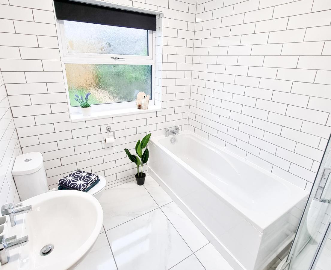 Spacious 3-Bed Near The City Centre Swansea Exterior photo