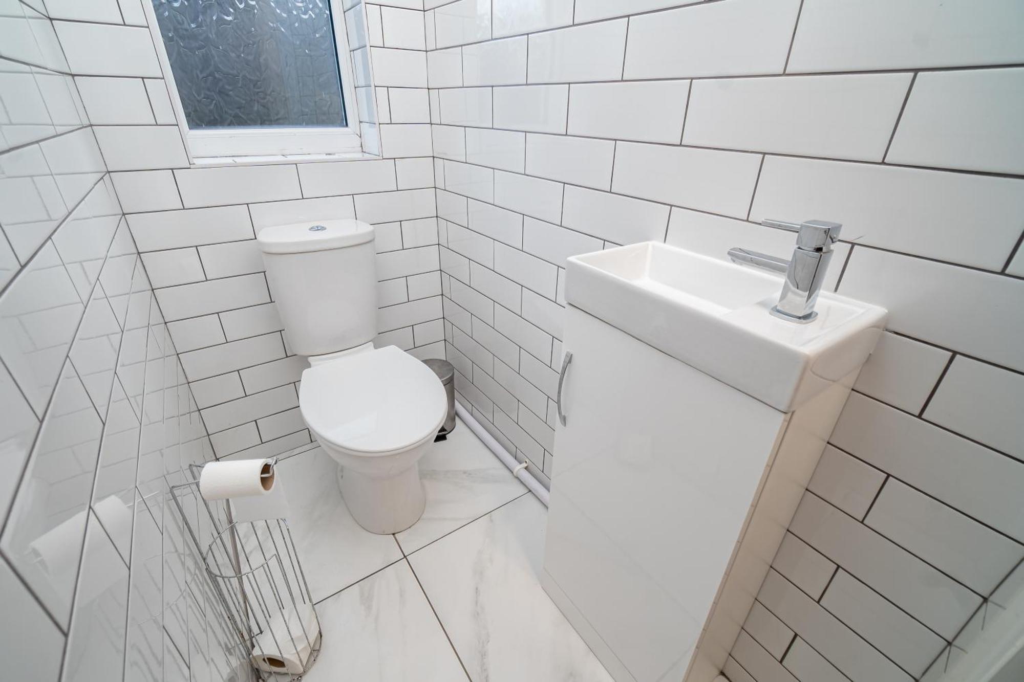 Spacious 3-Bed Near The City Centre Swansea Exterior photo